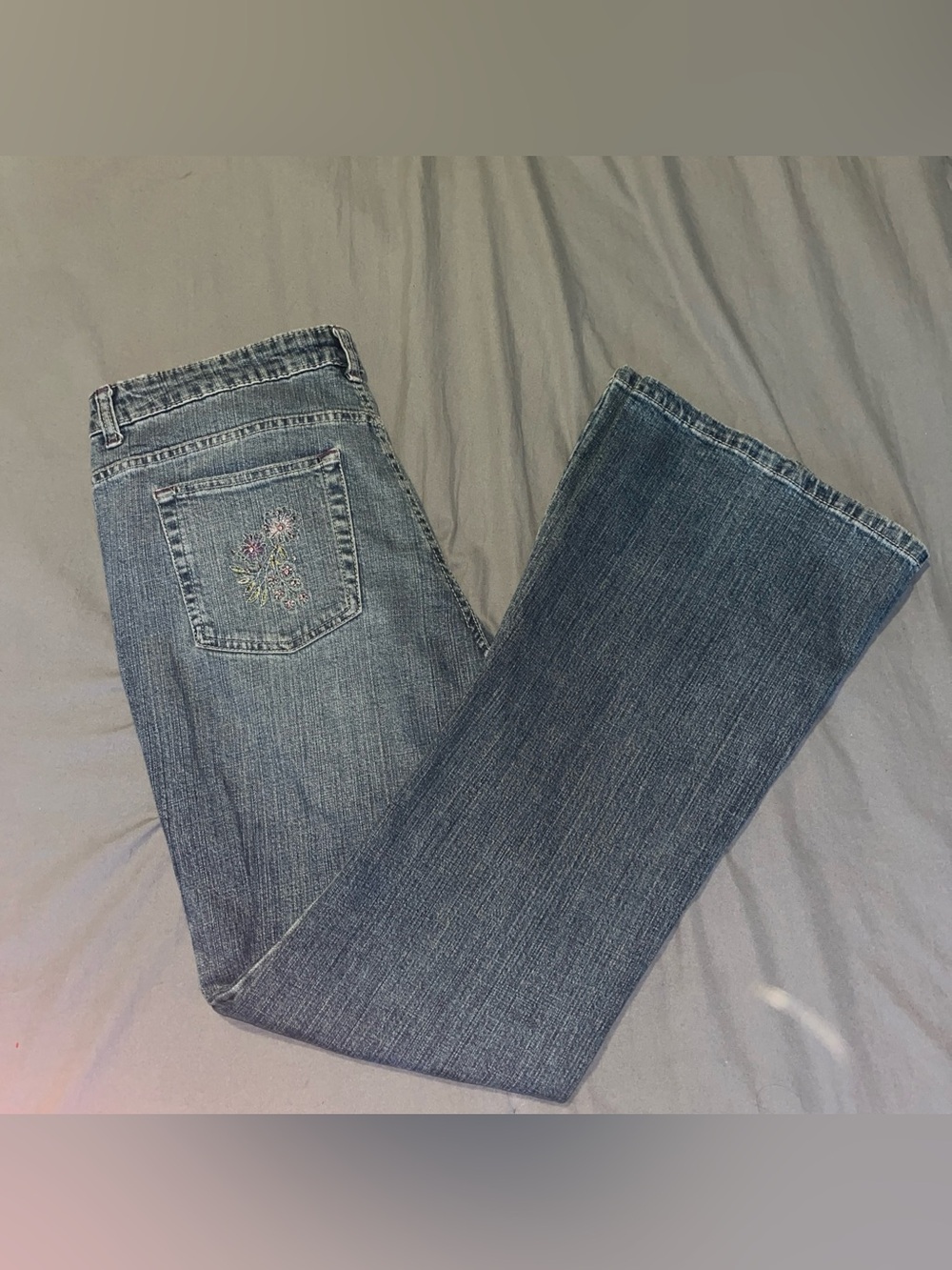 Y2K Women's SO Low Rise Jeans with Embroidered Floral Pockets Size 13